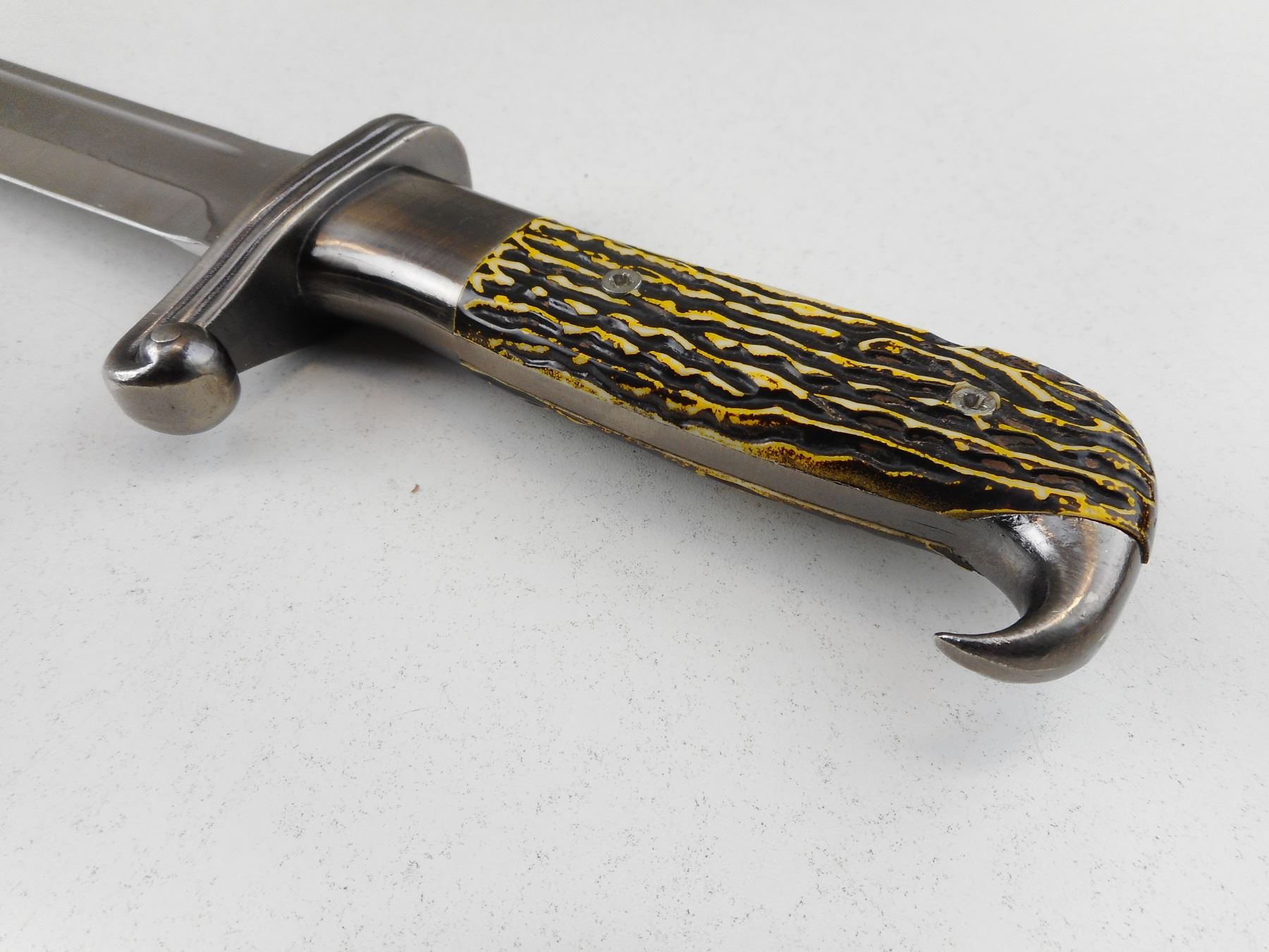 REPRODUCTION WWII TYPE GERMAN DAGGERS Switzer's Auction & Appraisal Service