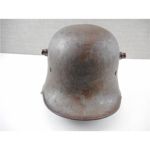 WWI GERMAN M16 HELMET