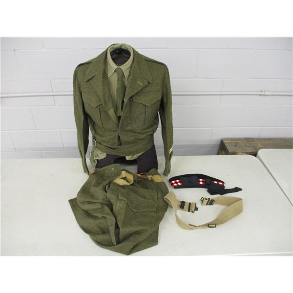 CANADIAN BATTLEDRESS UNIFORM LOT.
