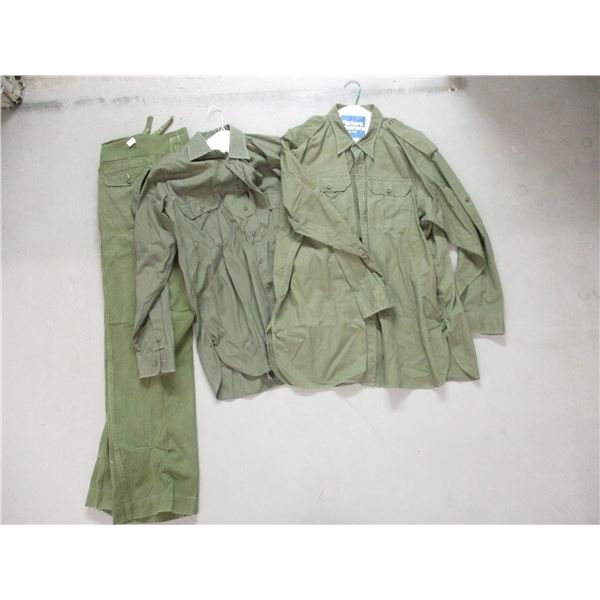 CANADIAN ARMY BUSH CLOTHING LOT