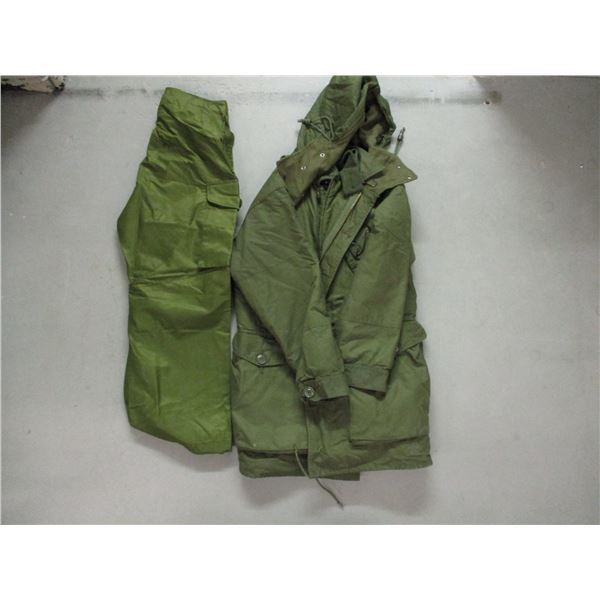 MILITARY CLOTHING LOT