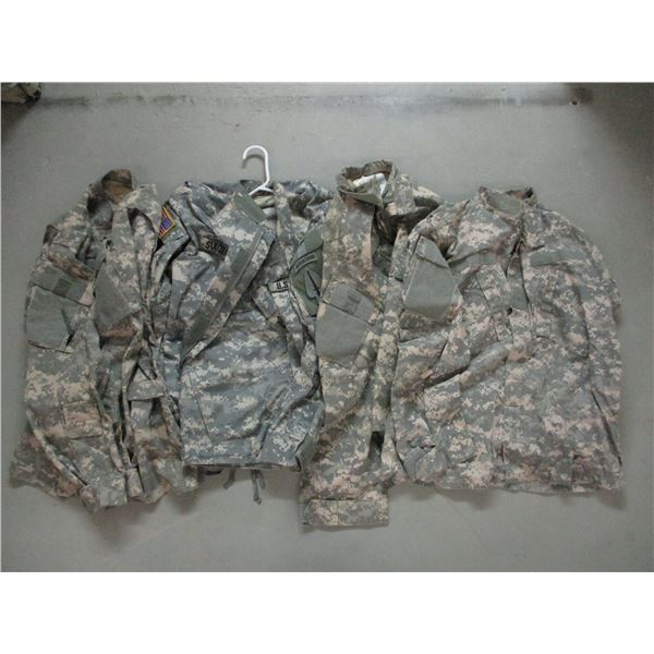U.S. MILITARY CLOTHING LOT