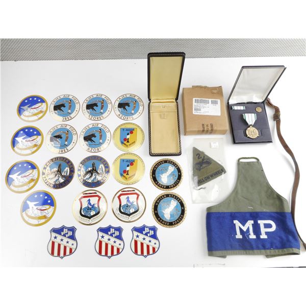 U.S. MILITARIA ASSORTED LOT
