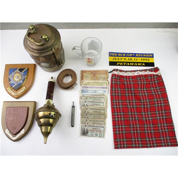 ASSORTED MILITARIA LOT.