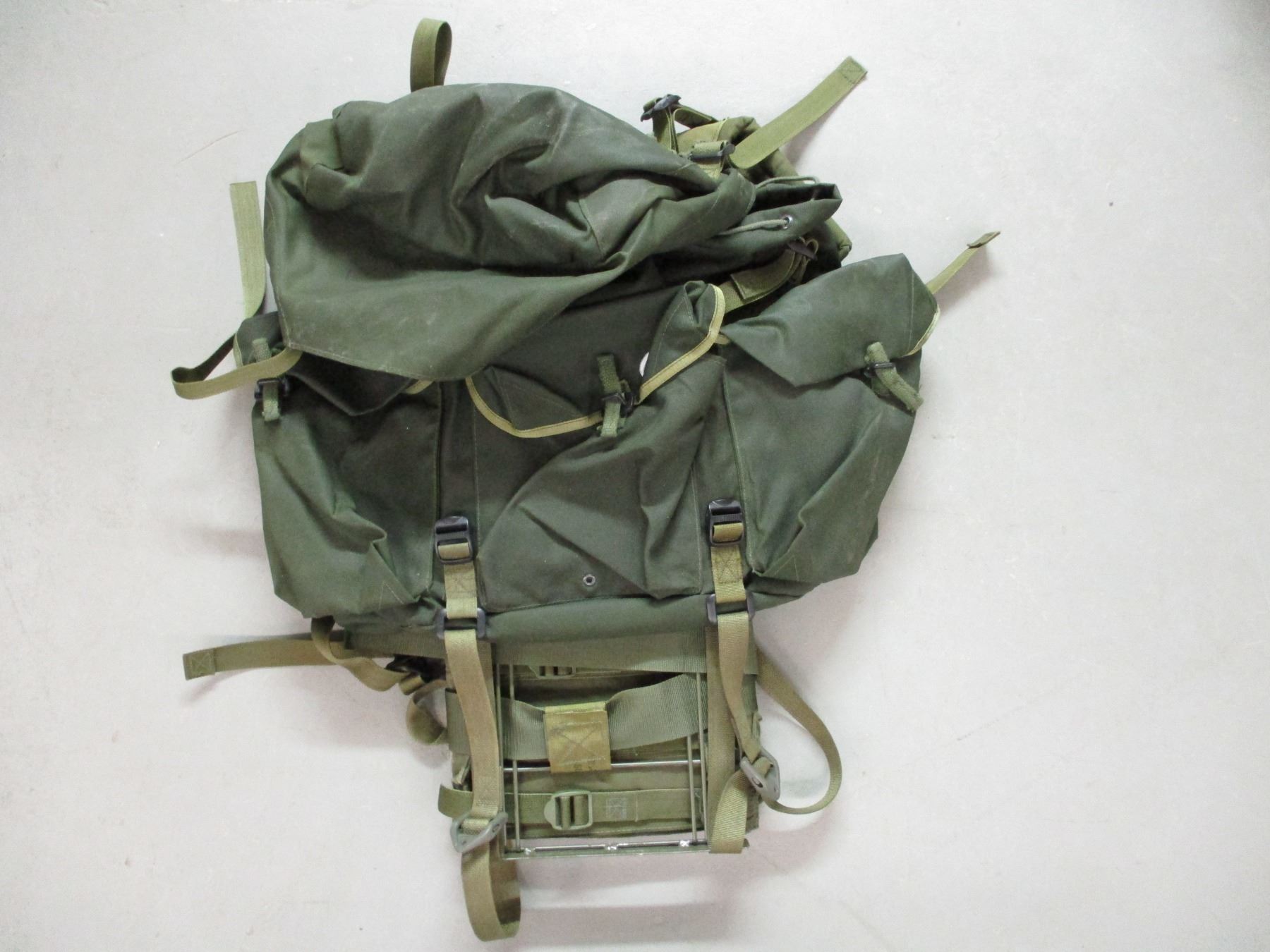 CANADIAN MILITARY 82 PATTERN RUCKSACK