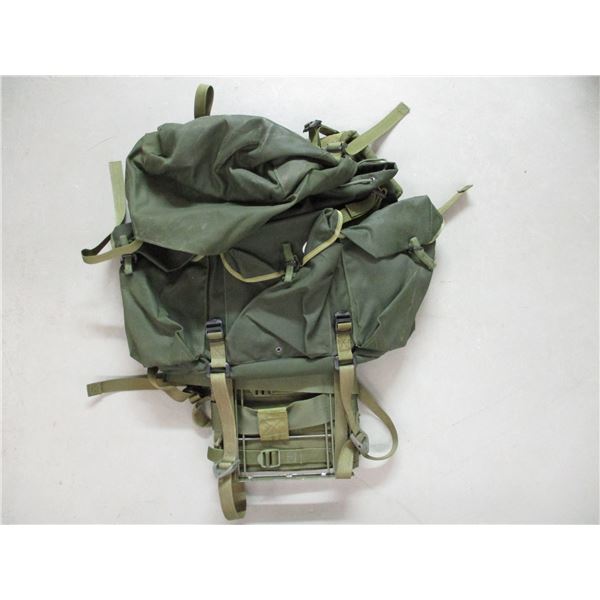 CANADIAN MILITARY 82 PATTERN RUCKSACK