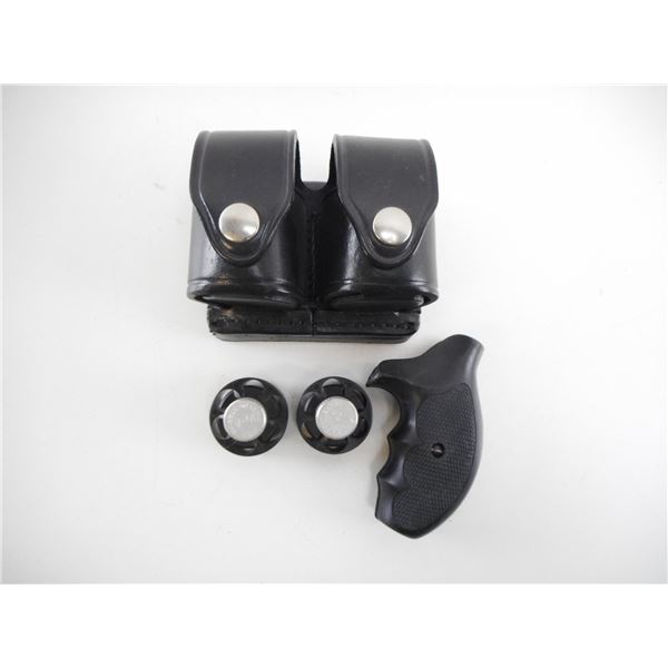 REVOLVER SHOOTING ACCESSORIES