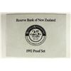 Image 3 : 1992 NEW ZEALAND PROOF SET $5 COIN IS SILVER