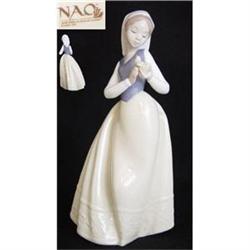 Lladro (Nao)  Figurine  #1862046