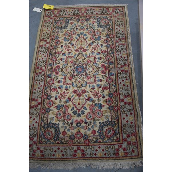 PERSIAN WOOL CARPET (34.5" X 60")