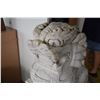 Image 3 : WHITE MARBLE FUU DOGS ON BASE (37" H) (2 PCS)