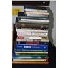 Image 2 : COLLECTION OF BOOKS ON HAWAII (61 PCS)