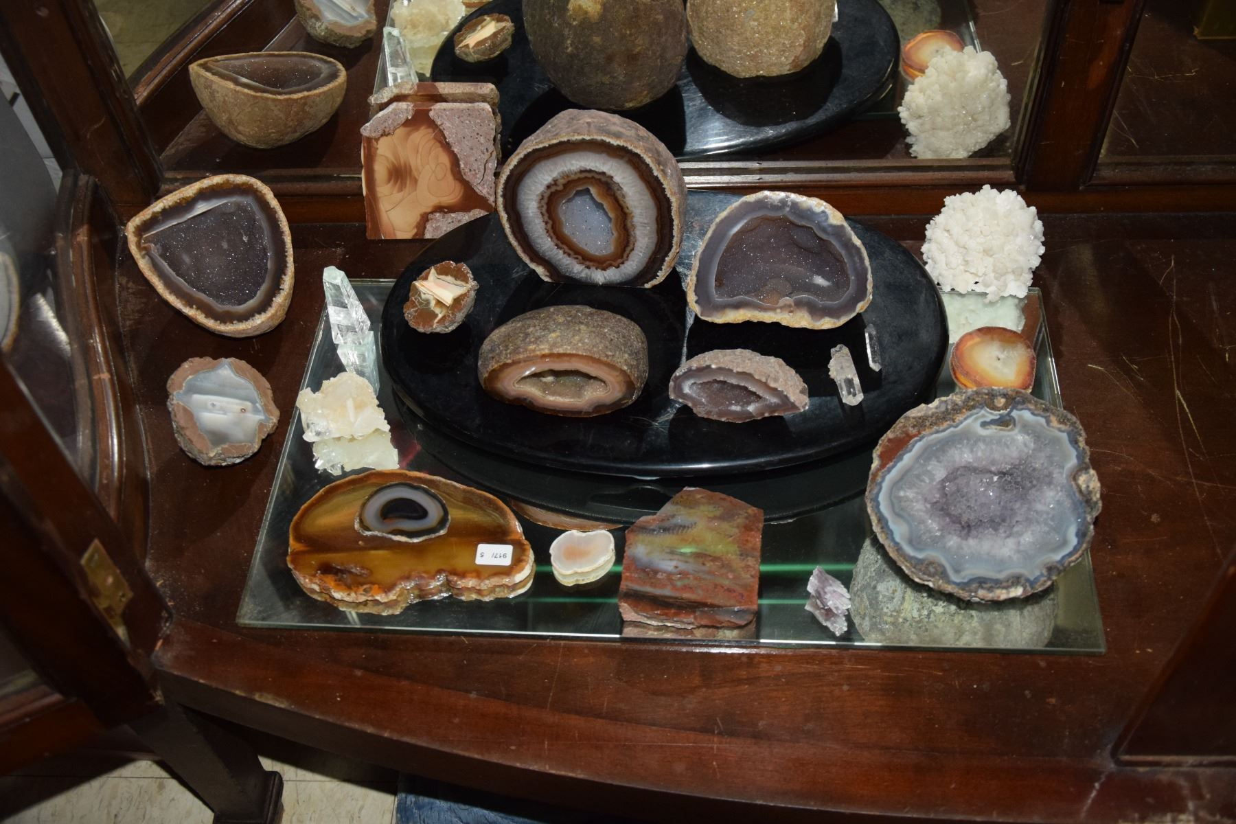 Geode Collection Pics COLLECTION OF GEODES (19 PCS) - McClain Auctions Hawaii