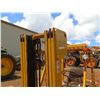 Image 8 : Komatsu FG25 Forklift, Does Not Run (Needs Repair)