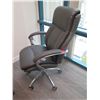 Image 2 : Rolling Executive Office Arm Chair
