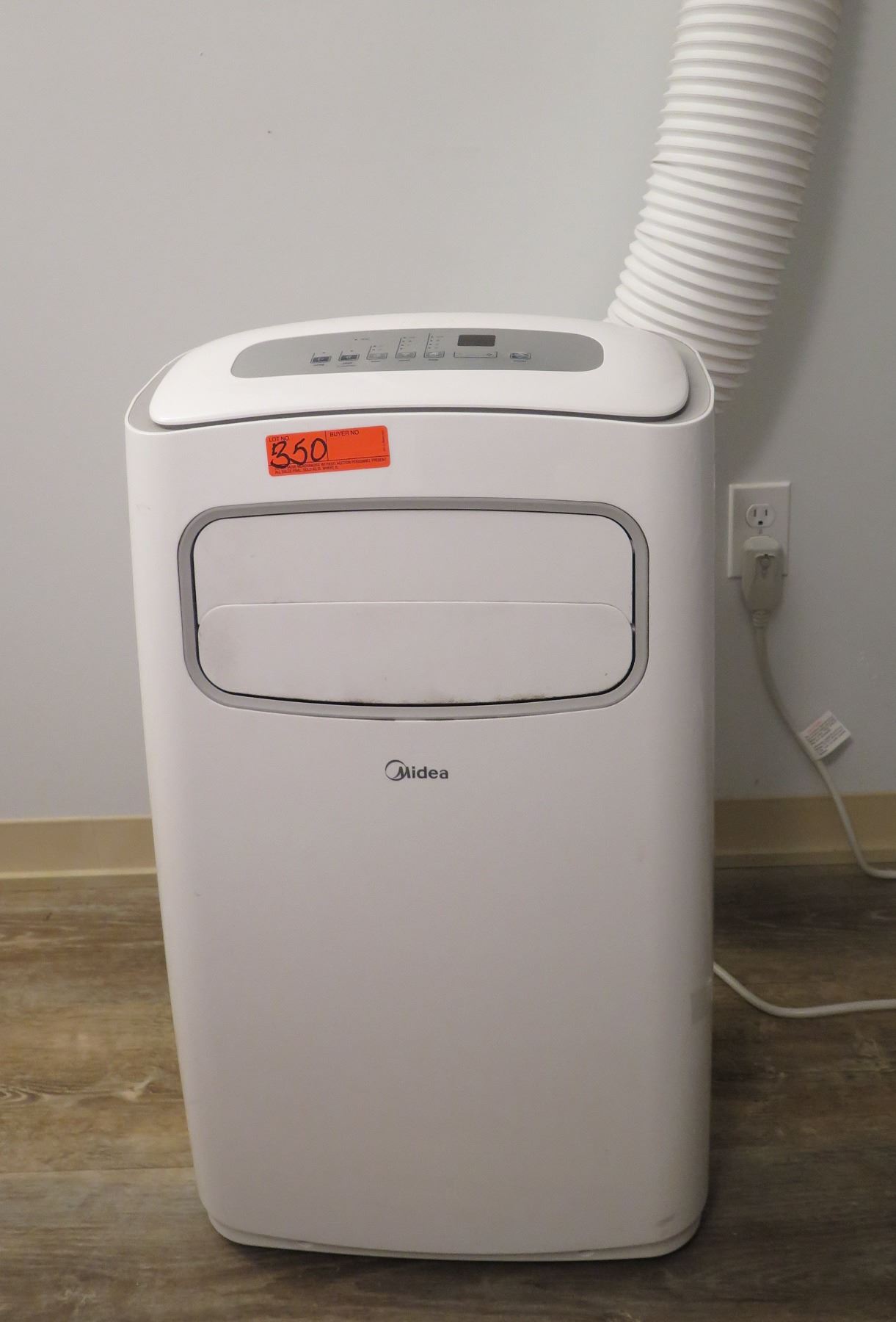Midea Portable Air Conditioner Midea Portable Air Conditioner 60Hz 1125 Watts Model MPF14CR81-E - Oahu