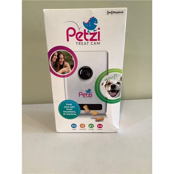 Petzi Treat Cam
