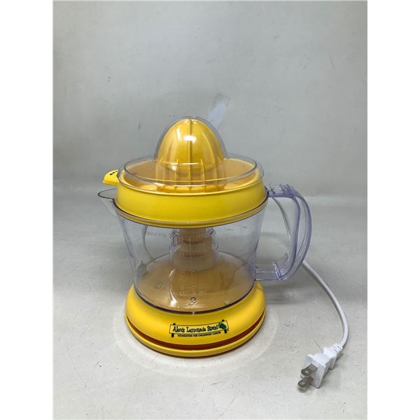 Alex's Lemonade Stand Citrus Juicer