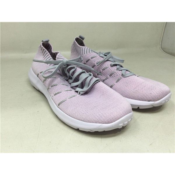 Beatific Bee Women's Shoe (8)