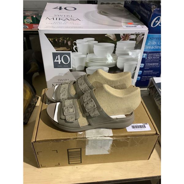 Clarks Ladies Size 6 1/2 Sandals