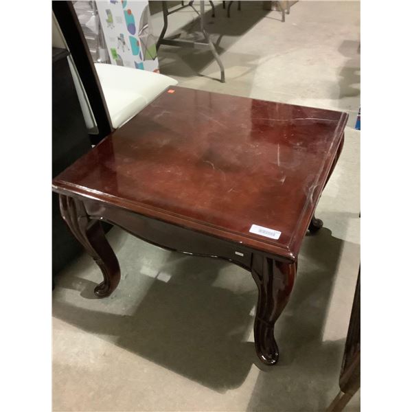 Wooden End Table (27 1/2in x 27 1/2in x 21in H)