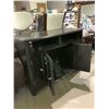 Image 3 : Wooden TV Stand (18 1/2in L x 41 1/2in W x 30 1/2in H)