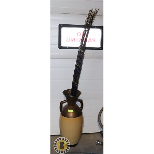 ESTATE LARGE DECORATIVE VASE WITH LIGHTNING