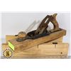 Image 1 : WOOD PLANE WITH MITER BOX