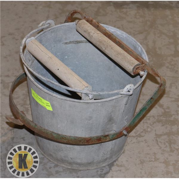 VINTAGE METAL WASH BUCKET
