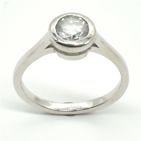 SILVER MOISSANITE (ROUND 6X6 MM)(0.87CT)