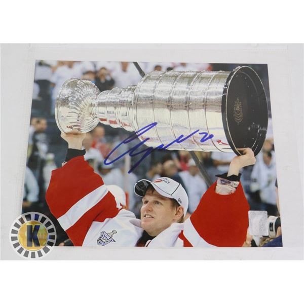 CHRIS OSGOOD DETROIT RED WINGS SIGNED 8X10