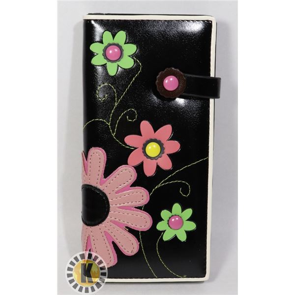 NEW SHAG WEAR WOMENS WALLET