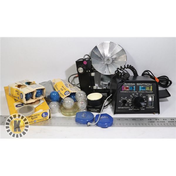 BOX OF ESTATE PHOTOGRAPHY TOOLS-