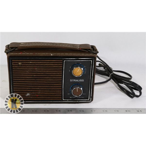 VINTAGE STRAUSS RADIO