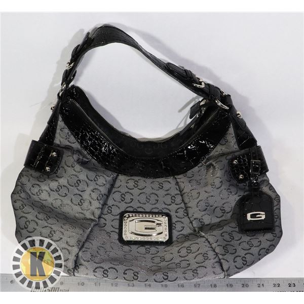 AUTHENTIC GUESS BLACK AND CILER PURSE