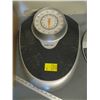 Image 1 : HEALTH O METER 300LB SCALE
