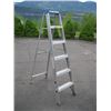 Image 2 : 6' ALUMINUM STEP LADDER