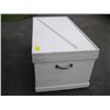 Image 2 : WHITE WOODEN STORAGE BOX