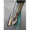 Image 2 : BUNDLE OF ASST. SHOVEL, RAKE, BROOM, ETC.