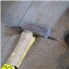 Image 2 : AXE AND GRUBHOE PICK