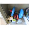 Image 1 : 9 Assorted Hand Weights