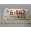 Image 1 : 1975 Sask plate F6-442