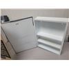 Image 1 : White metal medicine cabinet 14" X 20"