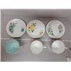 Image 5 : 3 cup/saucer sets bone china