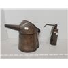 Image 1 : GSW 1 quart oil pitcher & 1 vintage squirt can