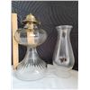 Image 3 : Vintage Clear pedestal oil lamp.