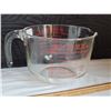 Image 2 : Pyrex large 8 cup pourable measuring cup/ bowl.