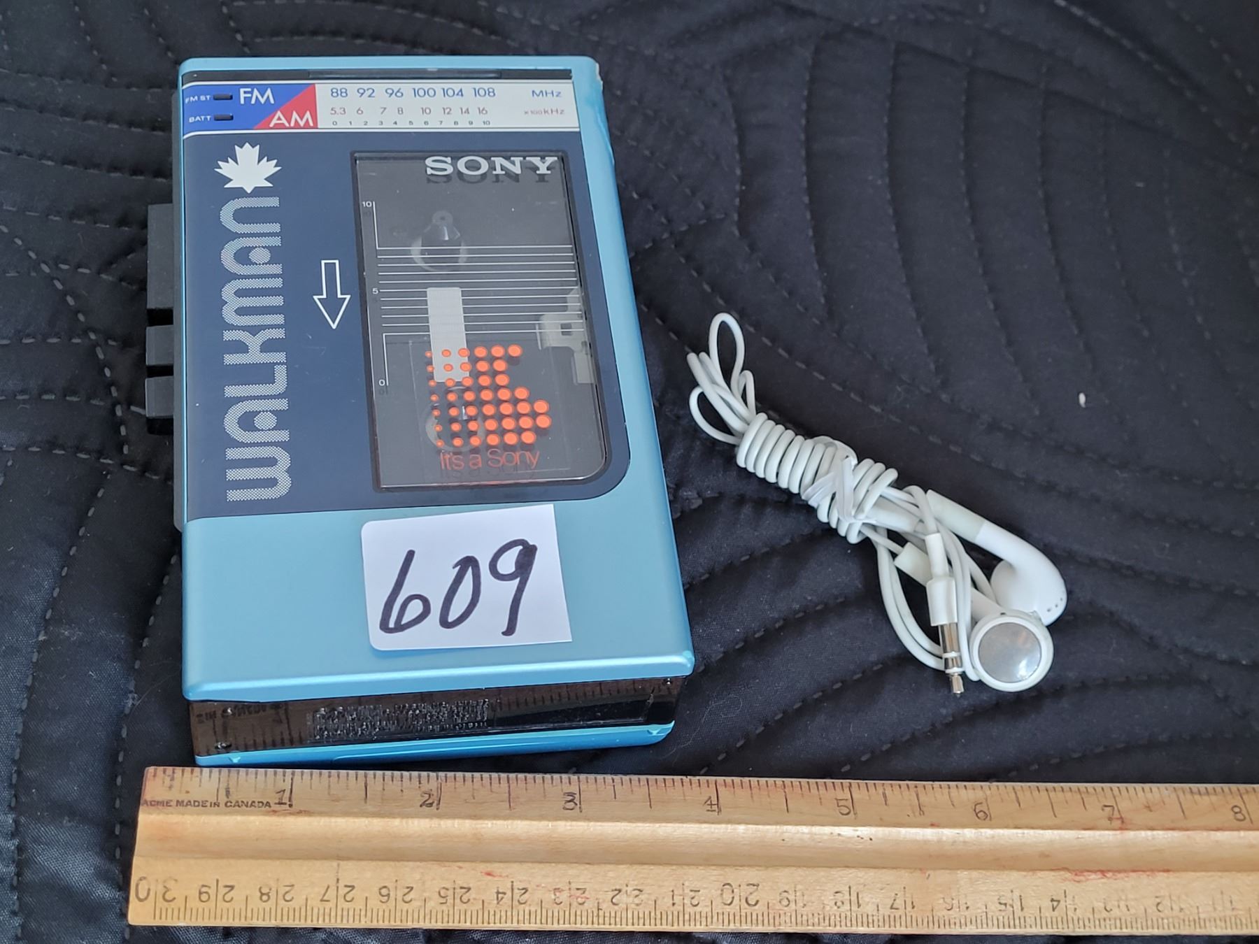 Sony Walkman AM/FM radio/ cassette player. Working. - Schmalz Auctions