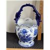 Image 2 : Blue and white china basket.