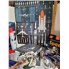 Image 7 : Smithsonian adventures in space kit, Discovery Rocket & Space travel 500 piece puzzle.